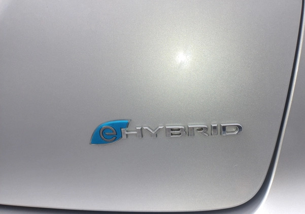 Chrysler Pacifica cena 171585 przebieg: 80500, rok produkcji 2021 z Czersk małe 232